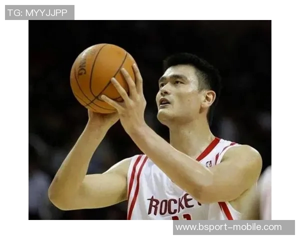 姚明照片背后的故事与情感解读，见证篮球巨星的成长与坚持