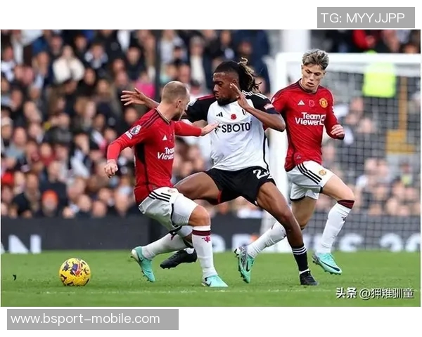 波尔图小胜曼联友谊赛精彩瞬间引发全场热烈反响分析